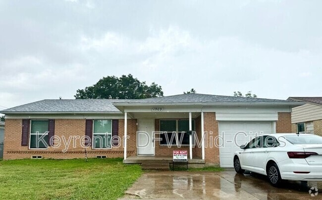Building Photo - 1509 N O'Connor Rd Rental