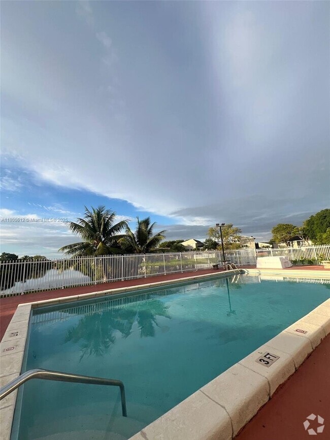 Building Photo - 15420 SW 81st Cir Ln Rental