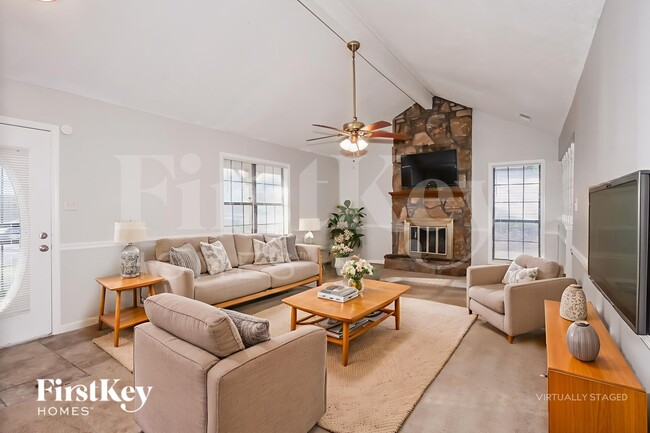 Photo - 4884 Walden Glen St