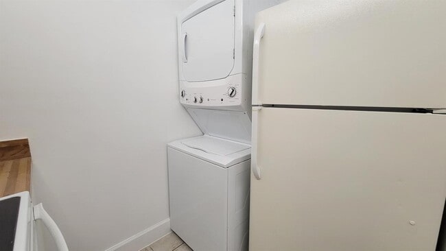 Photo - 3712 N University Dr Unidad 3712