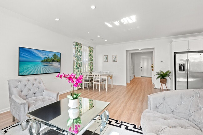 Photo - 110 Sugar Cane