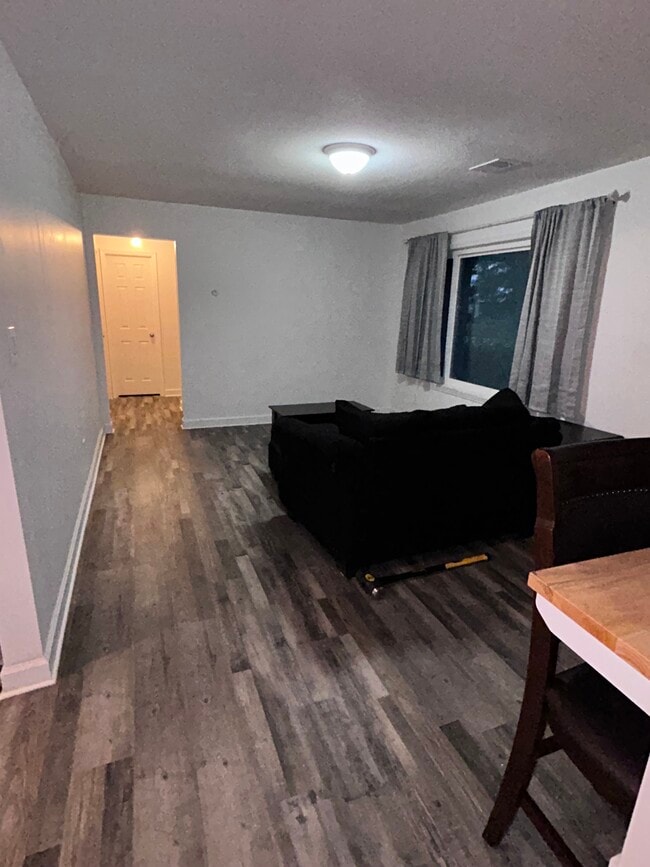 Photo - 1223 Poplar Ave