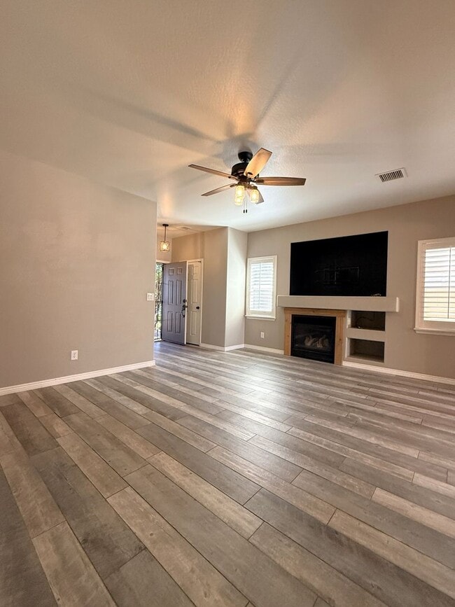 Photo - Adorable 3 Bedroom - 2 Bath - 2 Car Garage in Quailwood