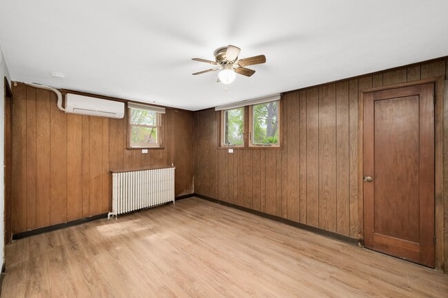 Photo - 895 Humboldt Ave