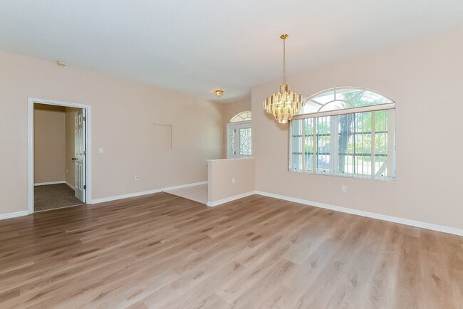 Photo - 4608 Masefield Pl