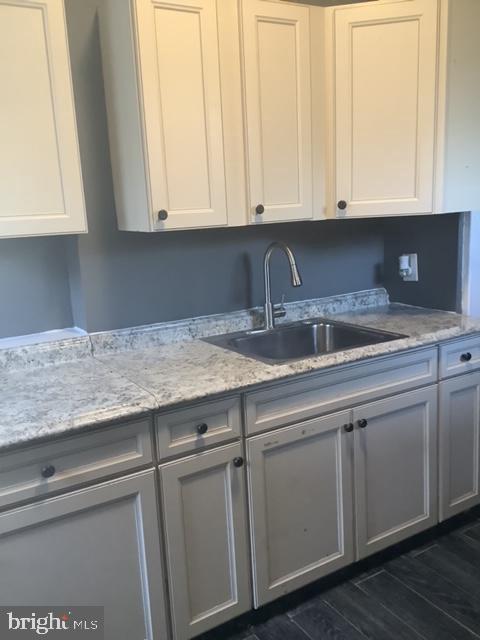 Kitchen - 34 Bryn Mawr Ave