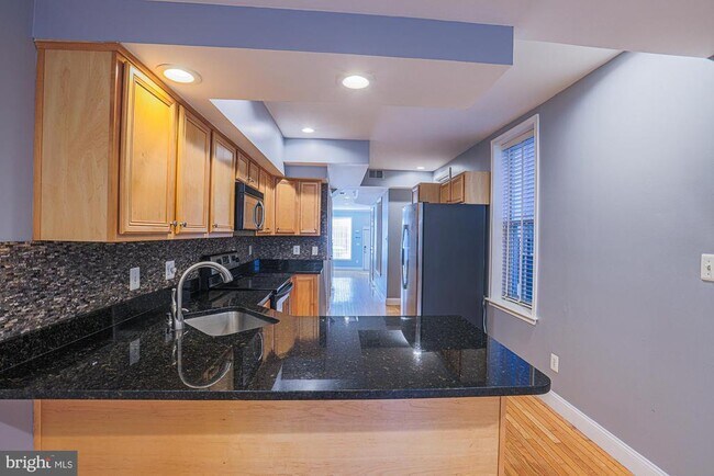 Photo - 3240 Foster Ave