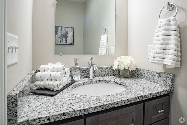 3BR, 1.5BA - 1320 sf