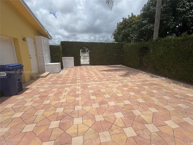 Building Photo - 8605 SW 106th St Unit B