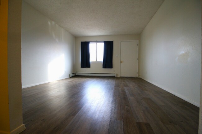 Photo - 616 N 5th St