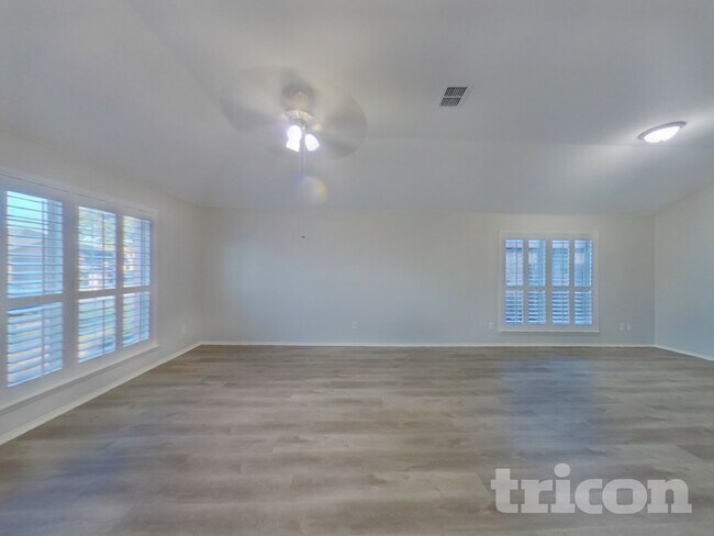 Photo - 4703 Topaz Ln