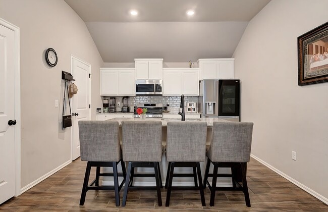 Photo - 11652 SW 12th St