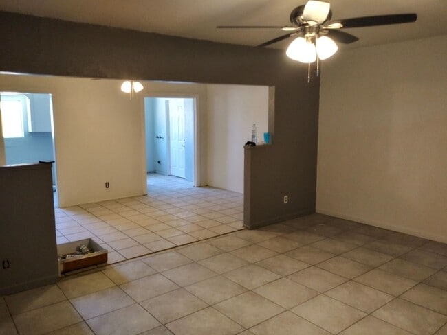 Photo - 346 E Murphy St