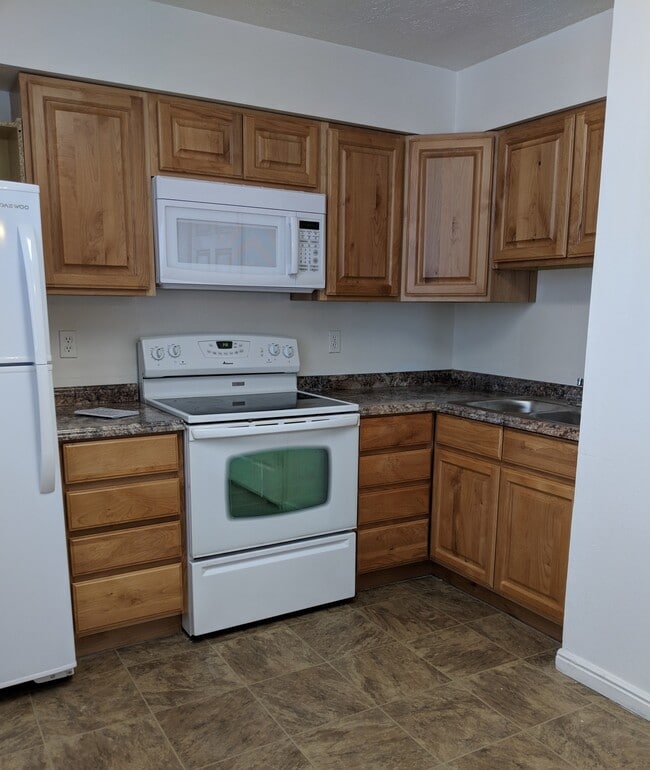 Building Photo - 558 N 800 E Unit #7 Rental