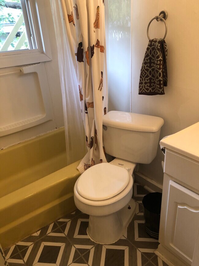 Photo - 106 Coleman Ave Unidad 2