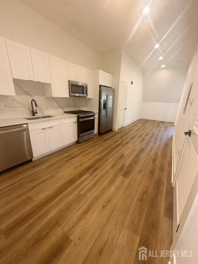 Photo - 195 Main St Unit 303