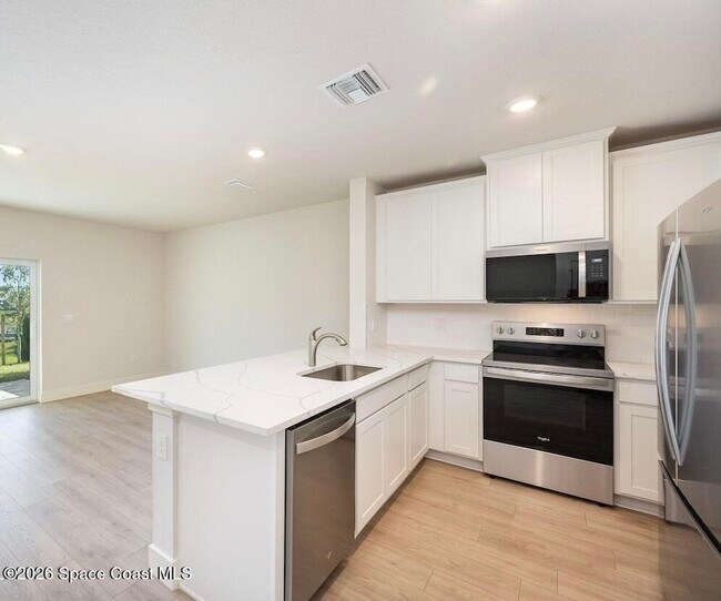 476 Houston Ln
