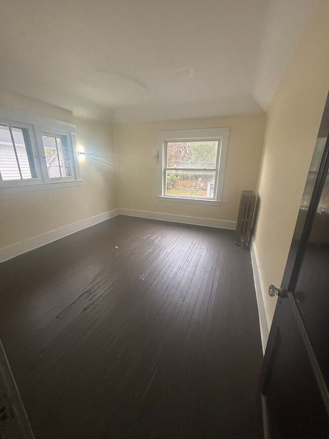Photo - 4bd Single Section 8