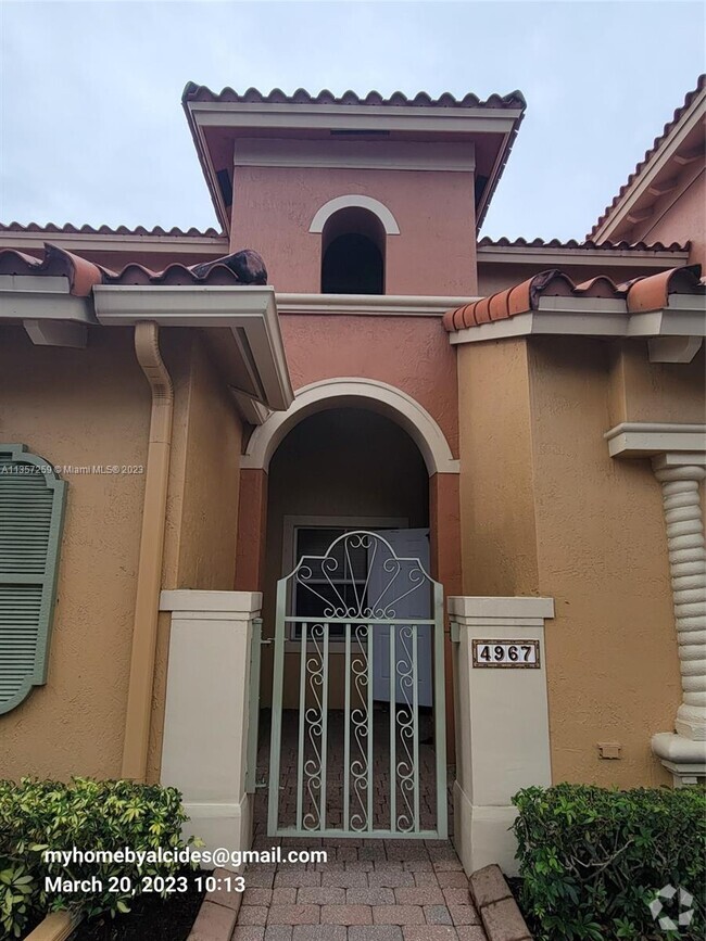 Building Photo - 4967 Tradewinds Ter Rental