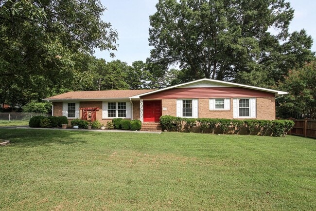 Building Photo - 3030 Studley Rd