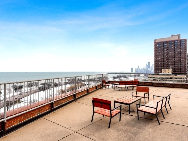 Photo - 3100 N Lake Shore Dr Unit 1402