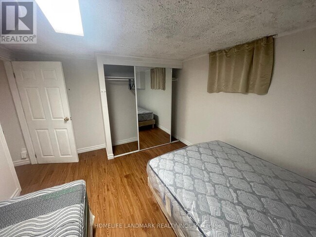 Photo - 385 Marybay Crescent