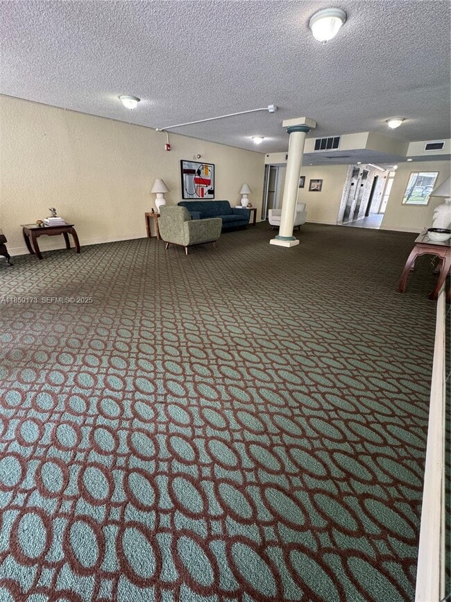 Photo - 6841 SW 147th Ave Unidad 1H