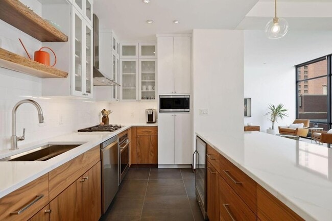 Photo - 201 S 11th St House