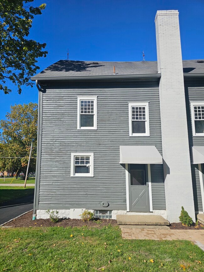 7 maple back - 7 Maple St