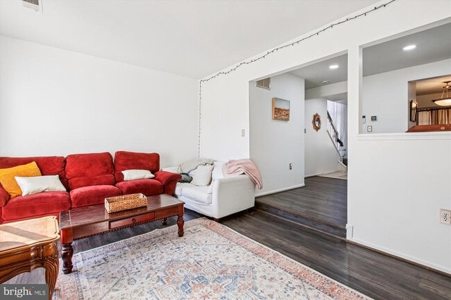 Photo - 8703 Village Green Ct