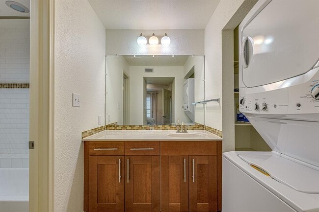 Photo - 7685 Northcross Dr Unit 1106