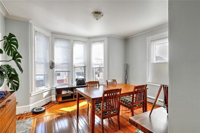 Photo - 390 Hope St Unit 2