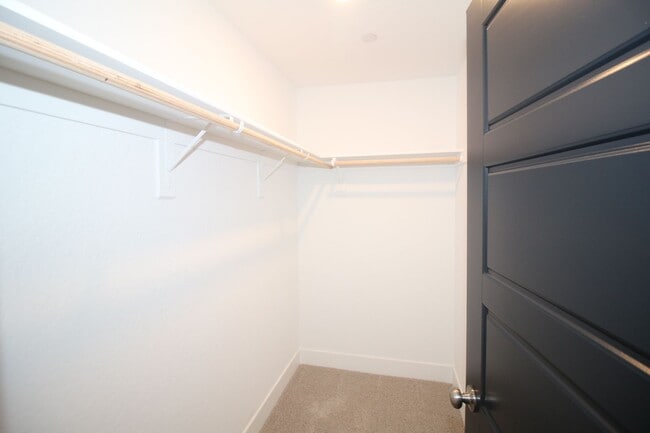 Photo - 2707 E Tamarind Dr