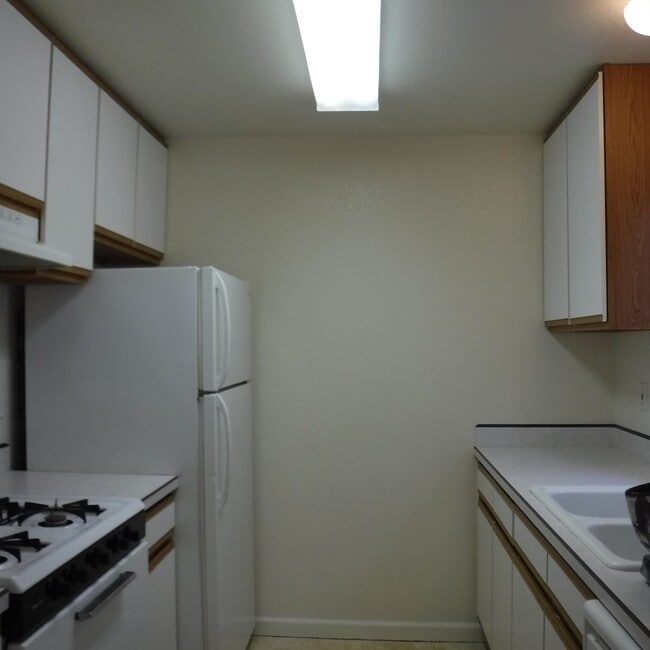 Photo - 2 Bed/2.5 Bath Unit in SW Redmond Fourplex Unit 2