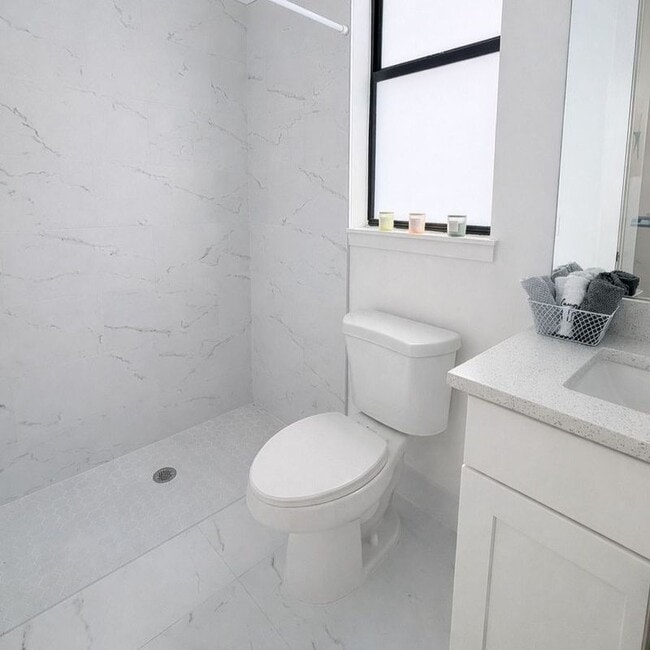 Photo - 2416 Xelda Ave N