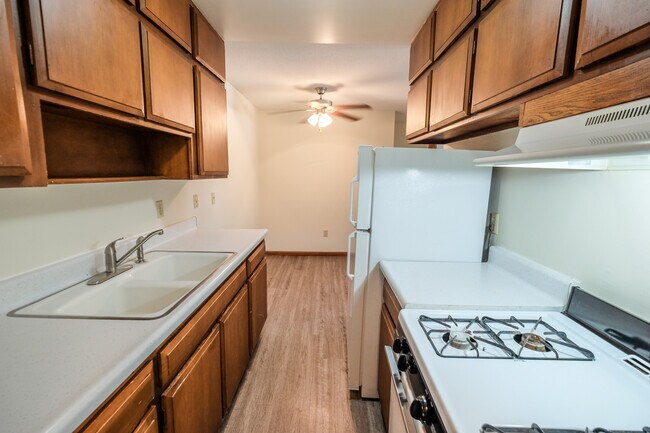 Bryant Ave Apartments | 2550