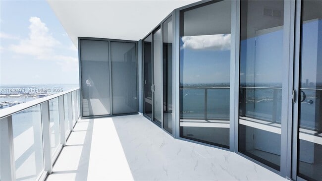 Photo - 700 NE 24th St Unit 4603