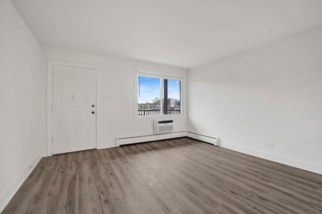 Chestnut Court Apartments