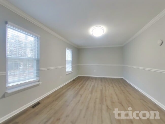 Photo - 1010 Allward Dr