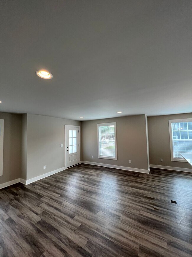 Photo - Topper Heights Unit 311