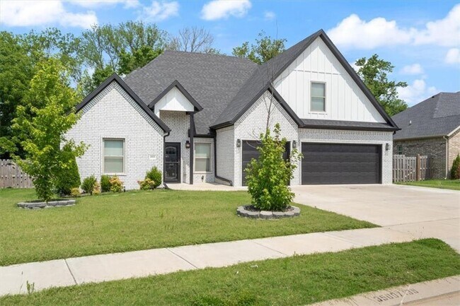 Photo - 3500 SW Lucretia Rd