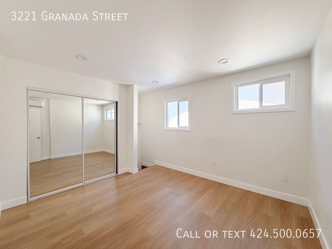 Photo - 3221 Granada St