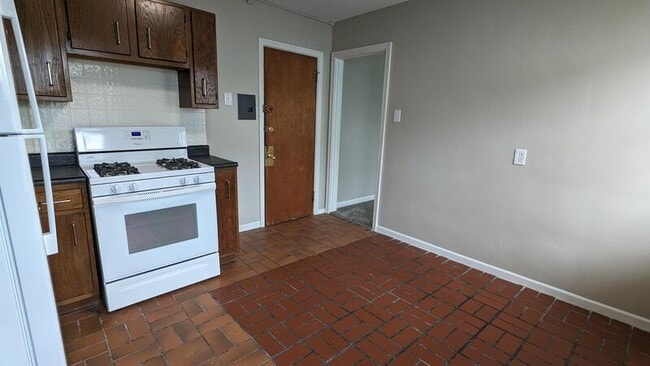 Photo - 302 W Vine St