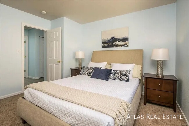 Photo - 324 S Yates St