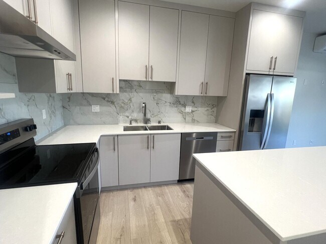 2155 Siddle Loop Unit 103