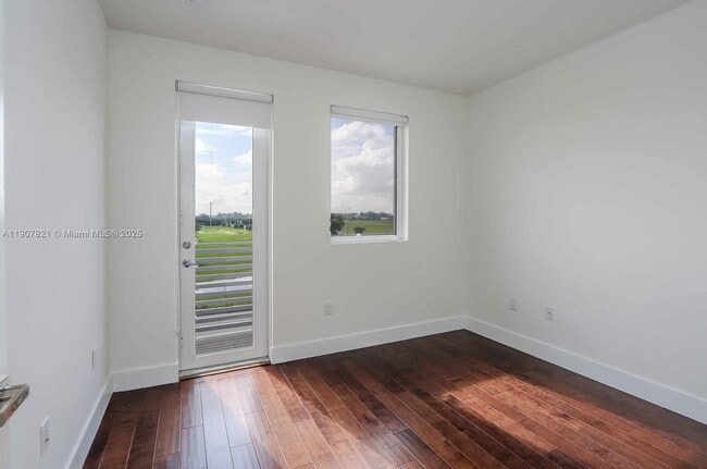 Photo - 9115 NW 33rd St