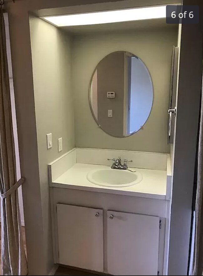 Vanity - 1771 Broadway St Unit 300