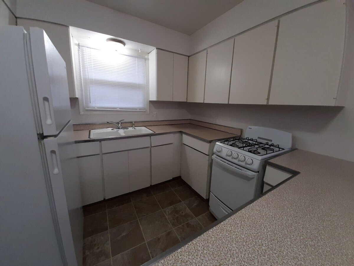 Photo - 1027 Southpark Dr Unit 2