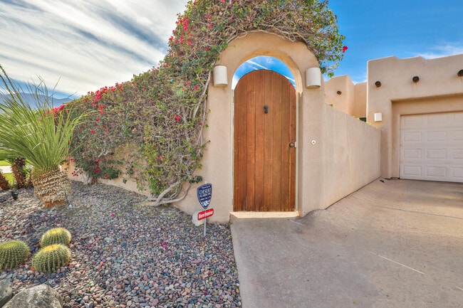 54605 Avenida Vallejo