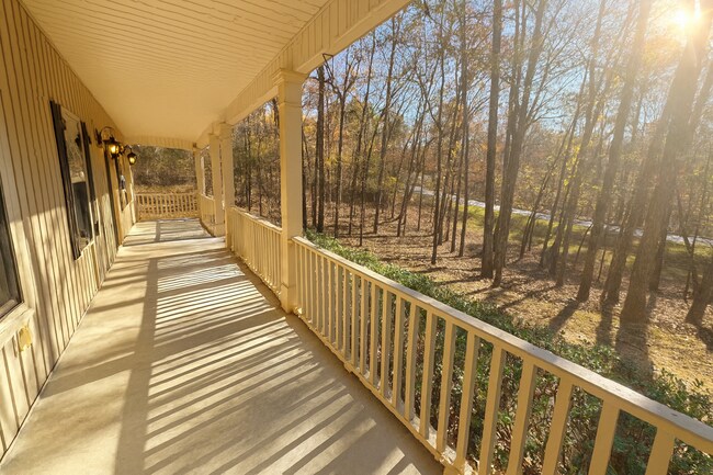 Photo - 736 River N Blvd